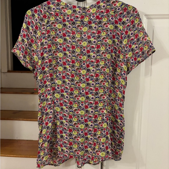 Boden Floral Viscose blouse, darling and flowy. Size 6R - Picture 3 of 4